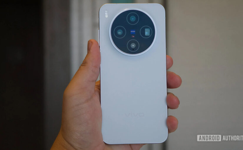 چرا بهتر است به جای گلکسی S26، گوشی ویوو X300 را بخرید؟