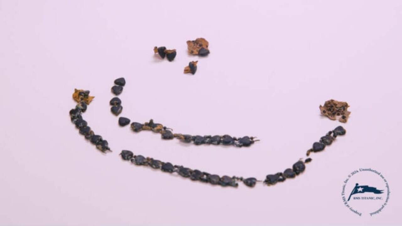 گردنبند یکی از مسافران تایتانیک پس از سال‌ها از میان بقایای کشتی پیدا شد